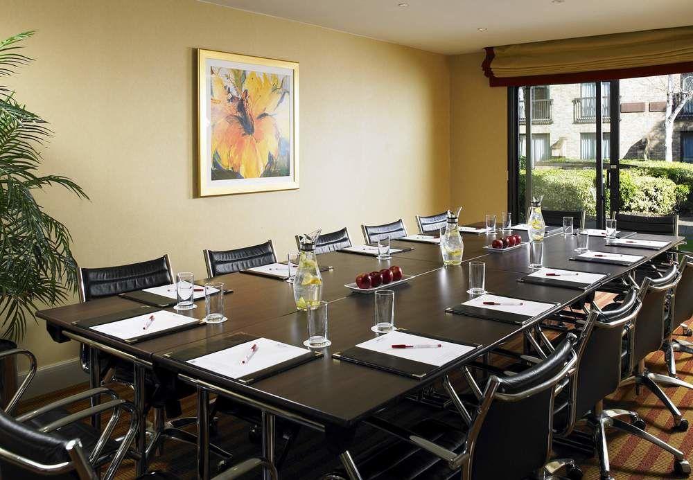 Delta Hotels By Marriott Cheshunt Broxbourne Exterior photo