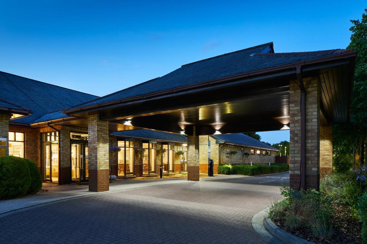 Delta Hotels By Marriott Cheshunt Broxbourne Exterior photo