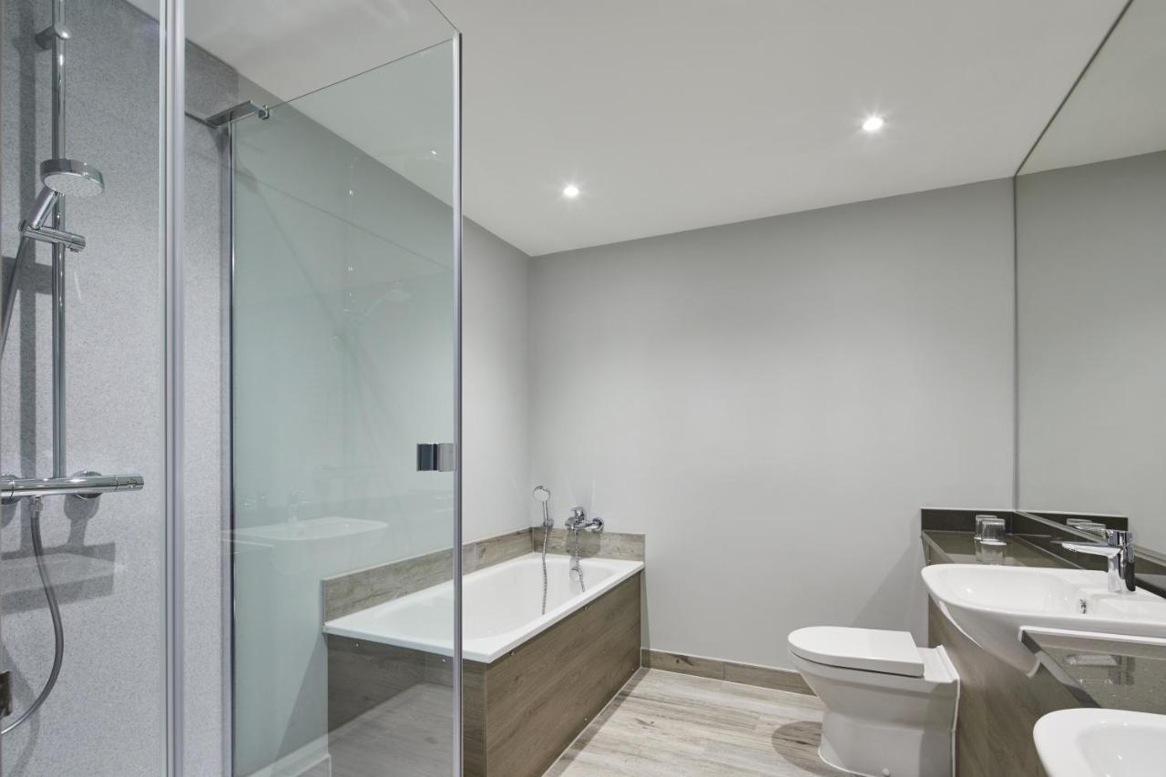 Delta Hotels By Marriott Cheshunt Broxbourne Exterior photo