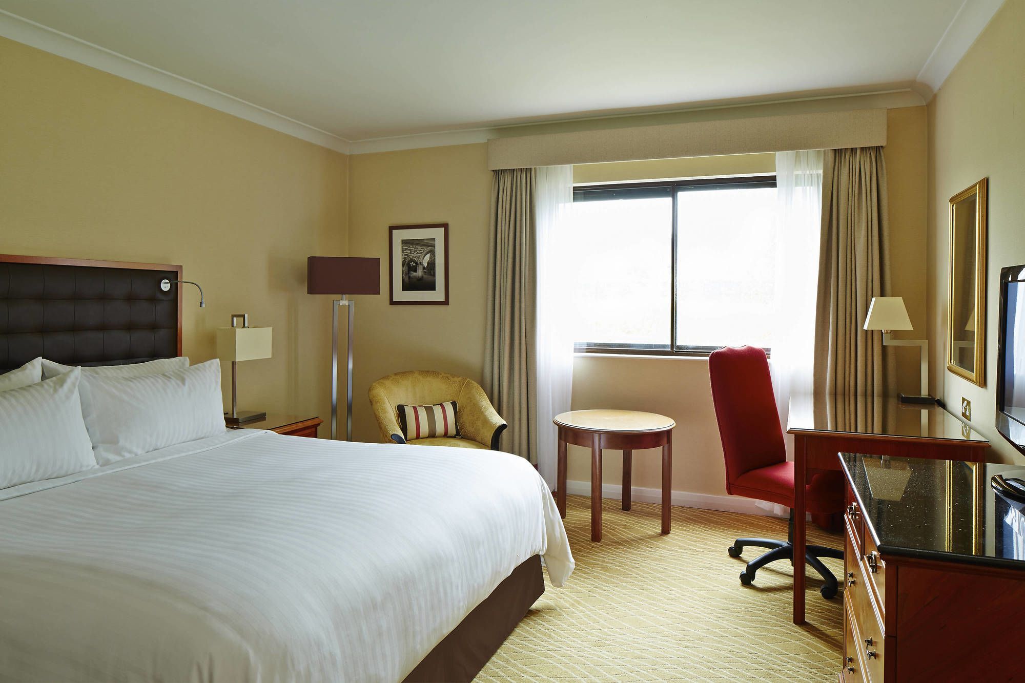 Delta Hotels By Marriott Cheshunt Broxbourne Exterior photo